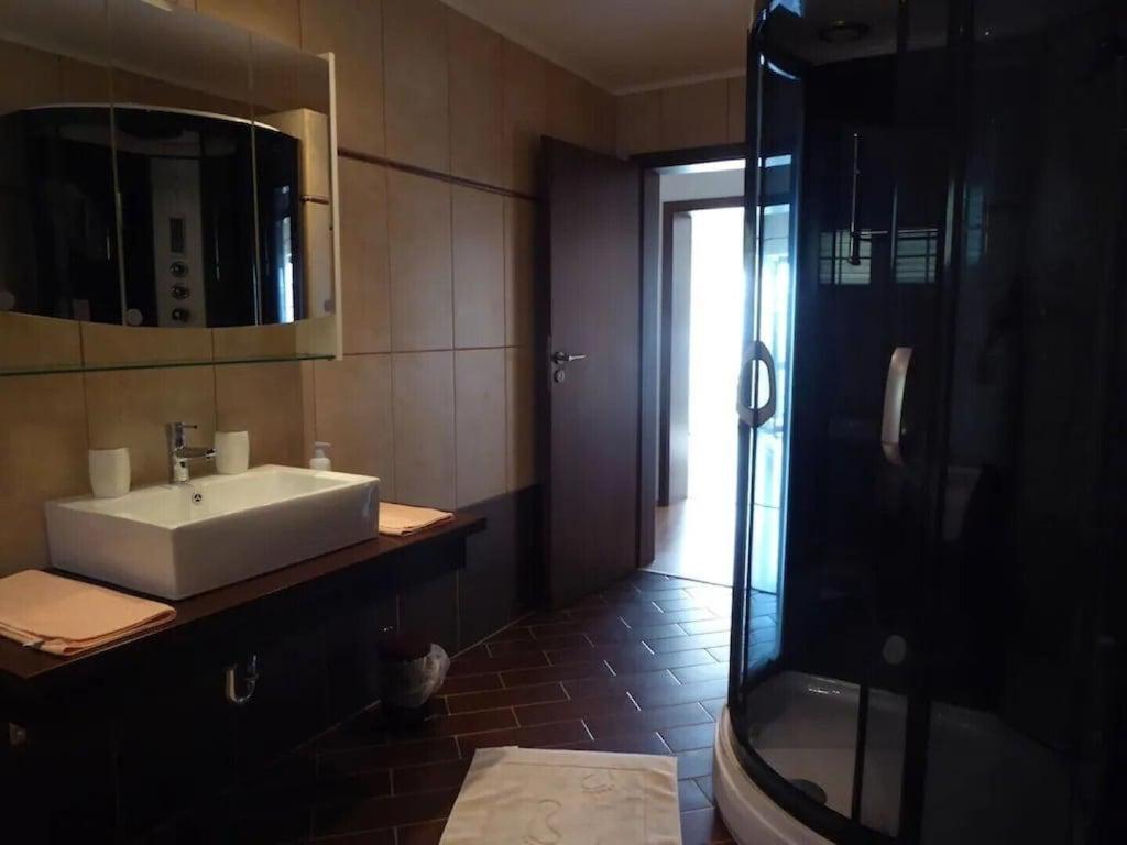 Apartment Ana 塞尼 外观 照片